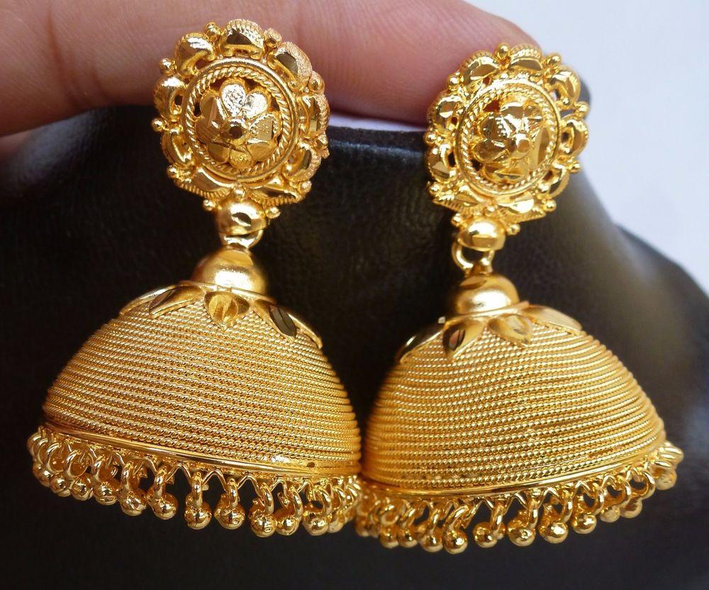 Pure gold earrings:  ARENTEIRO