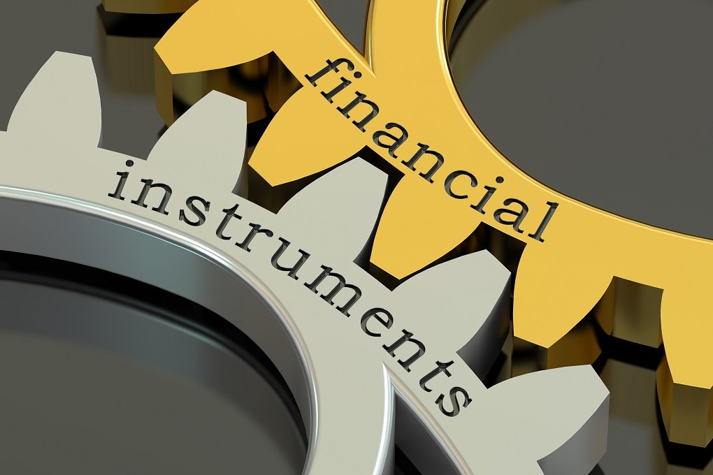 Derivatives: Financial investment instruments