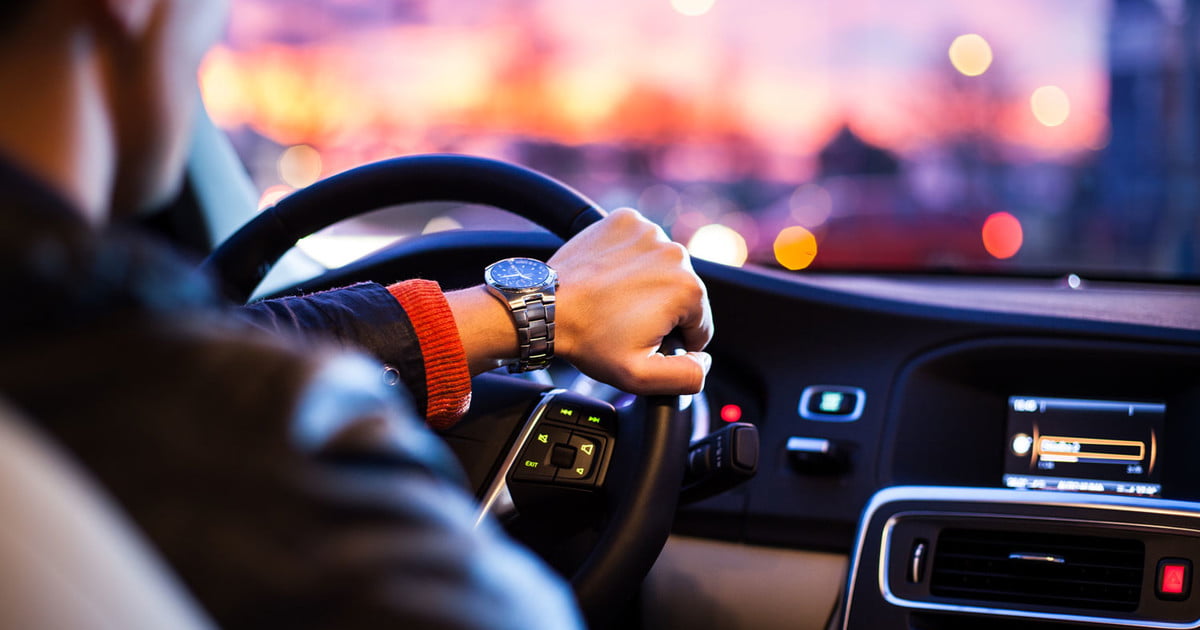 man-driving-in-car-in-the-city-ride-share-uber-lyft-getaround-zipcar-3-1200x630-c-ar1.91.jpg