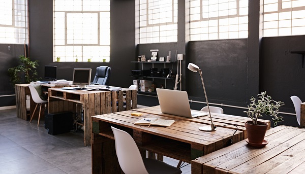 Staying Organized and Focused: Essential Tips for Maintaining a Productive Office Space
