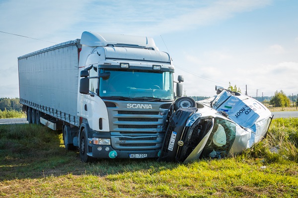How to Maximize Your Chances of Winning With a Truck Accidents Lawyer?